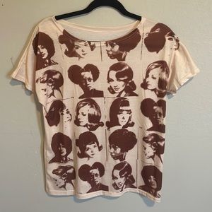women graffic tee